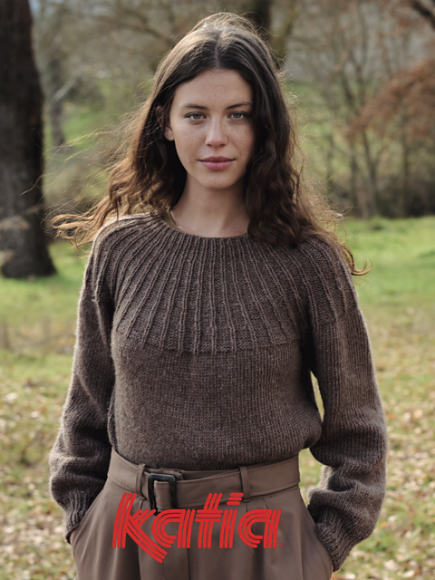 Ravelry: 7533-22 Sunburst Yoke Sweater pattern by Fil Katia