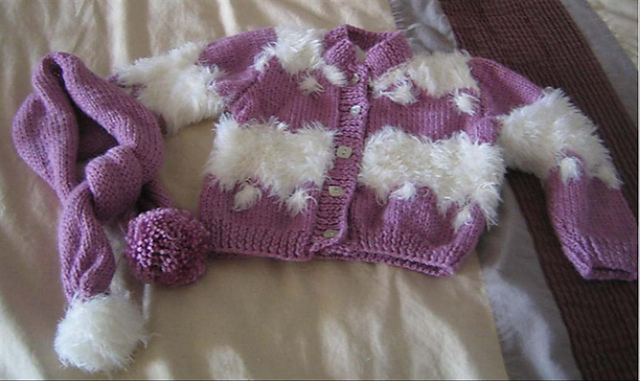 30 - Cardigan et écharpe