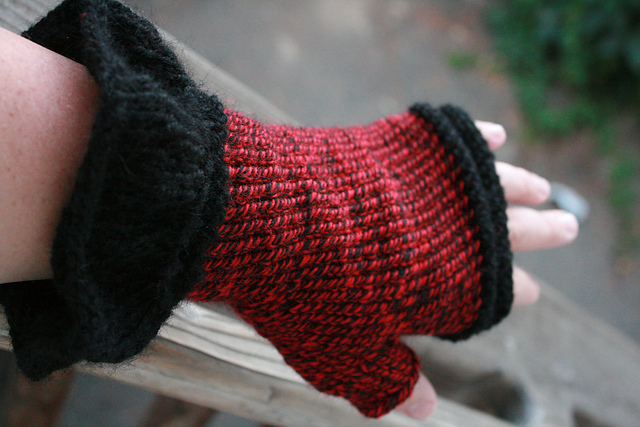 Midnight Ruby Mitts