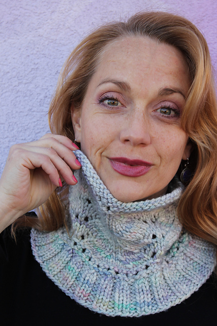 Lyuda Cowl