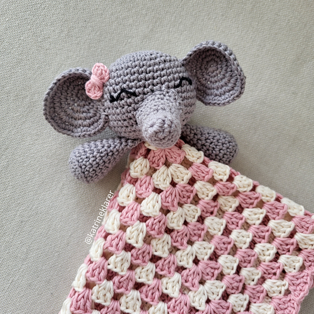 Elefantkoseklut//Elephant lovey