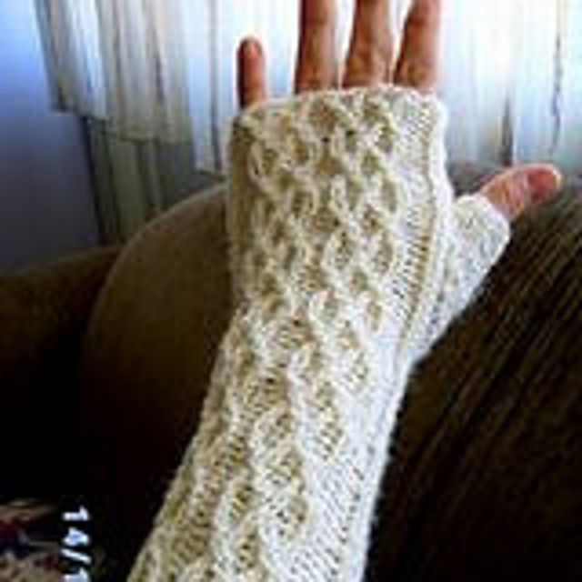 Fingerless Shedir Mittens