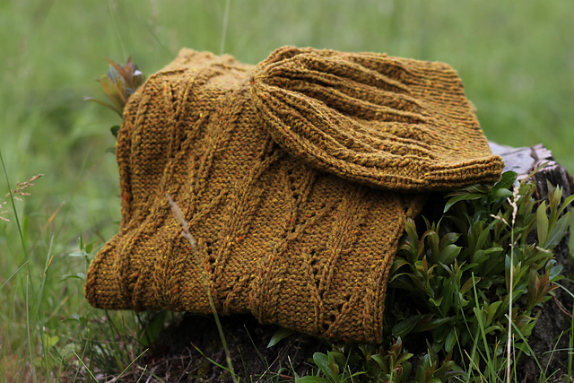 Rye cowl and hats