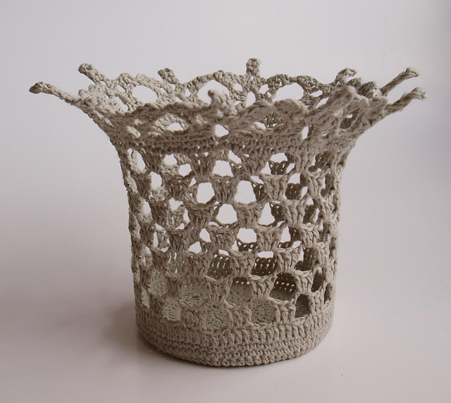 Crochet pot
