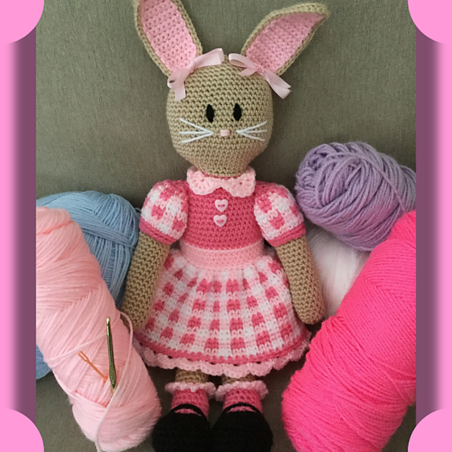 Chloe Cottontail