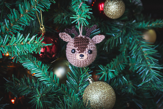 Sphere christmas reindeer