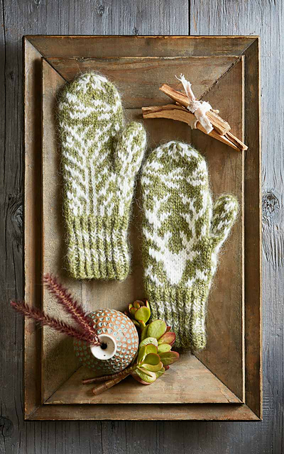 Reindeer Moss Mittens