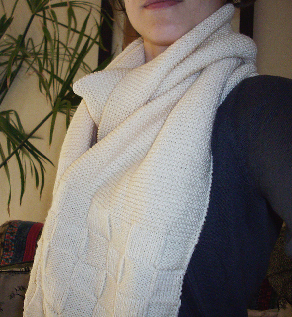 Creamy  Scarf