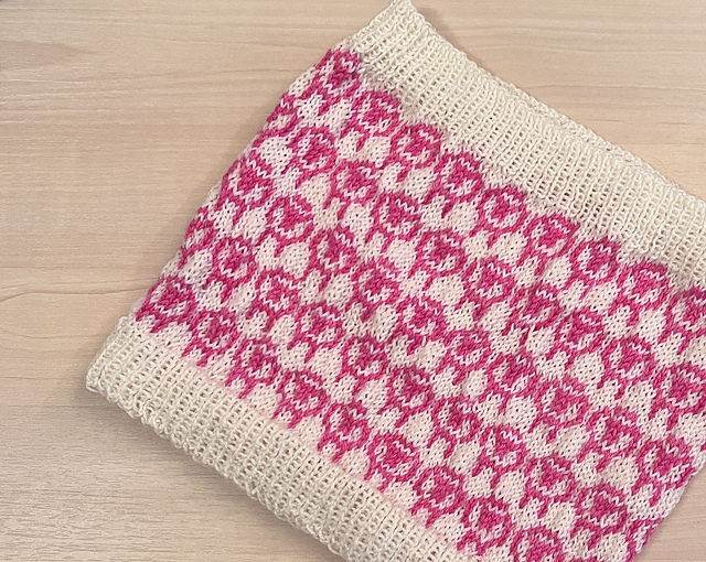 Cosy Sheepy Cowl