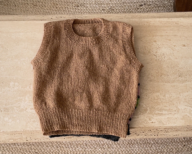 Ravelry: Mohair Cropped Vest pattern by Kate Kang