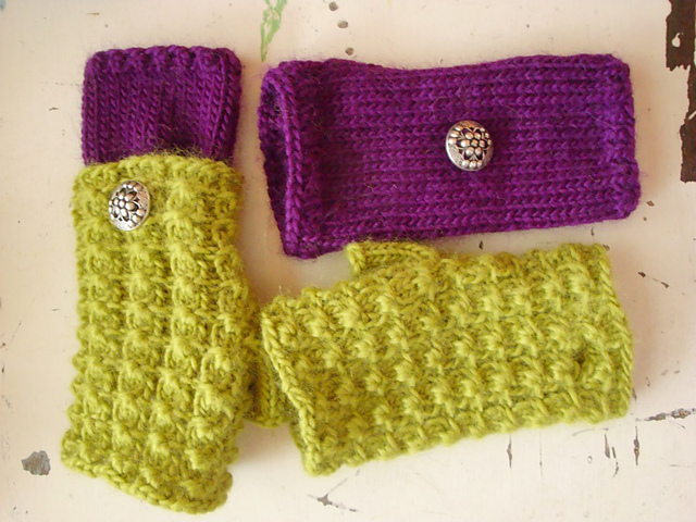 share a pair handwarmers
