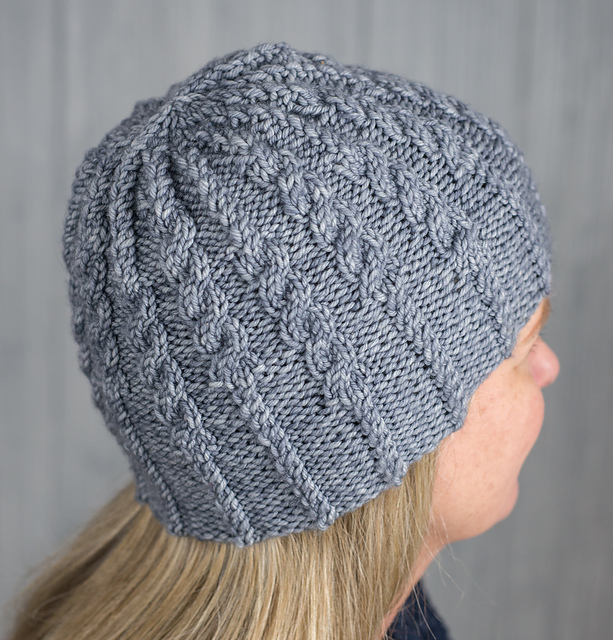 Merry-Go-Twist Hat (Worsted)