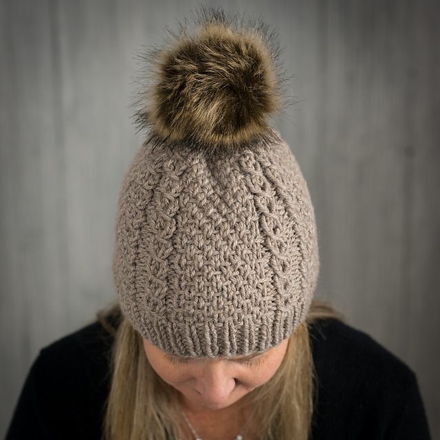 Heavenly Tweed Hat (Bulky)