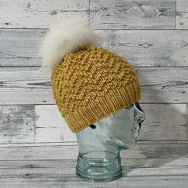 Triple Crown Beanie (Bulky)