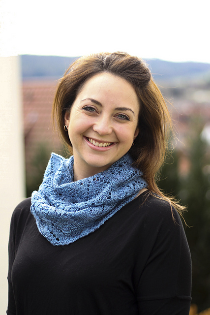 Cables and Lace Cowl