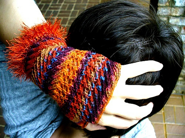 Frizzle Fingerless Gloves