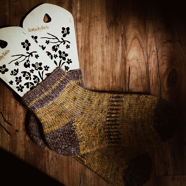 Kentucky Cabin Socks