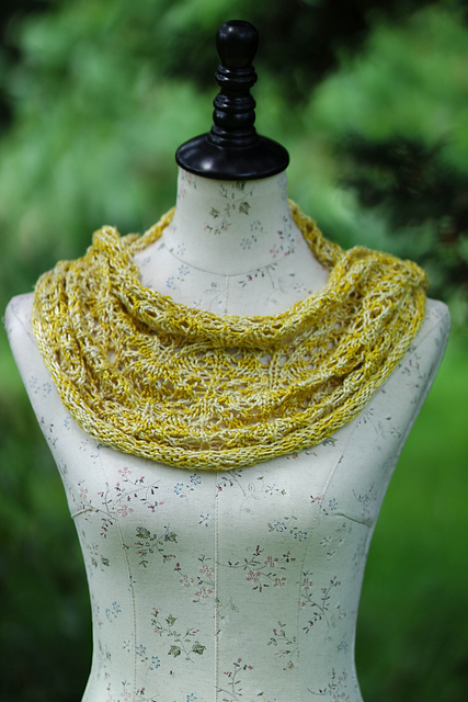 Primrose Path Cowl