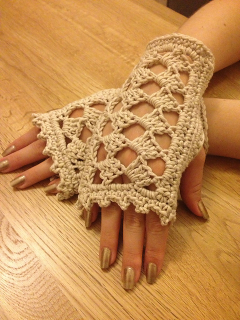 Diamond Mitts