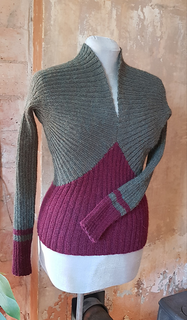 Modernist Pullover #1059