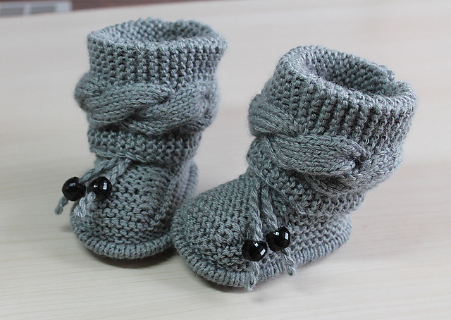 Baby booties cable