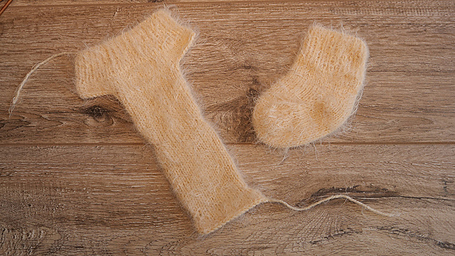 Two Needle Baby Socks