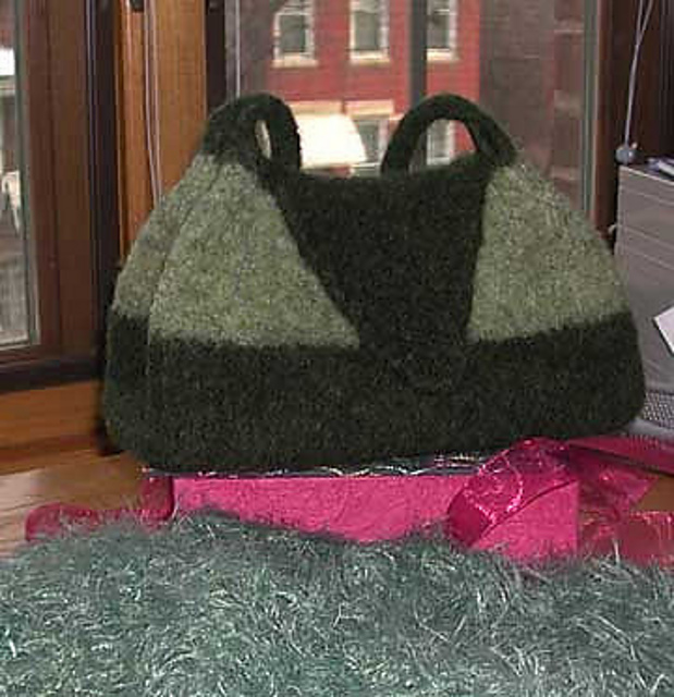 The Chicago Bag - Red Line Version