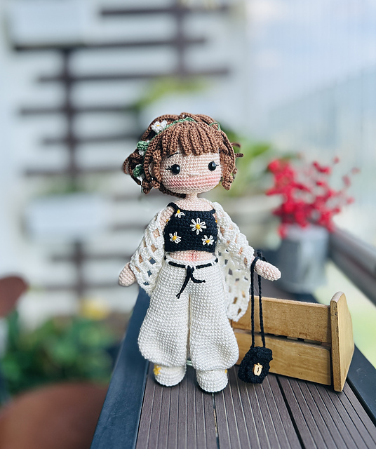 MAYA doll