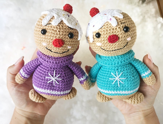 Gingerbread man amigurumi