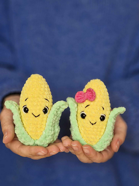 Plush corn on the cob amigurumi