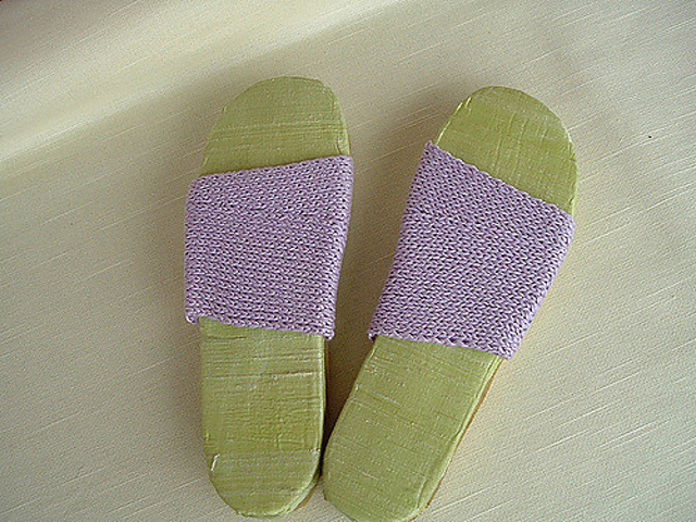 Ribbed Slide