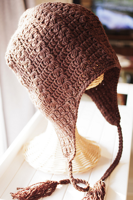 K "EARFLAP CAP"