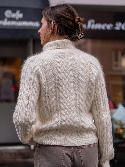 Ravelry: Croissant sweater pattern by Veronika Lindberg