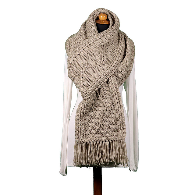 Diamonds and Cables Scarf