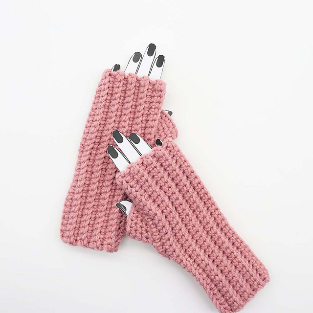 Dusty Pink Fingerless Gloves