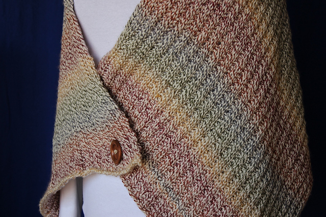 Rib Knit Shawl with Button