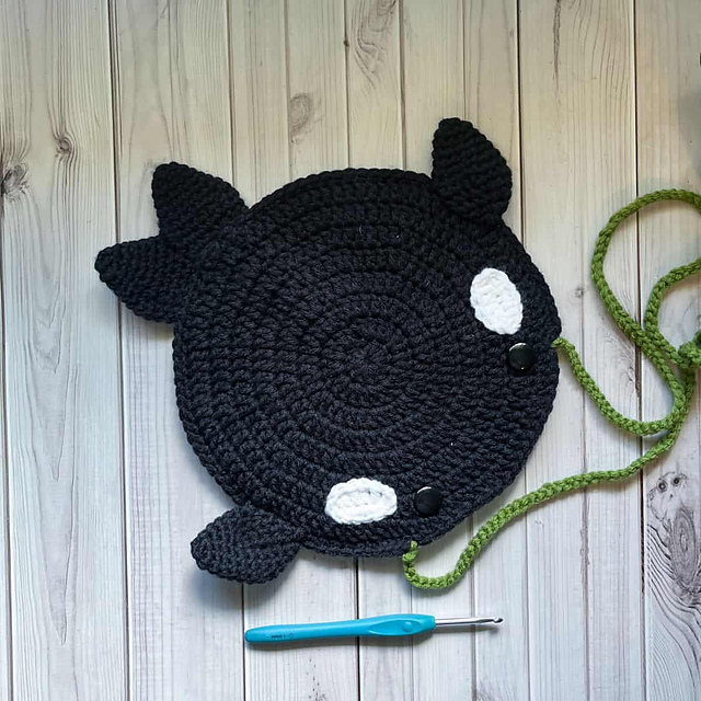 Ravelry: Orca Bag pattern by Kimberly Arenas/The Caffeinated Snail