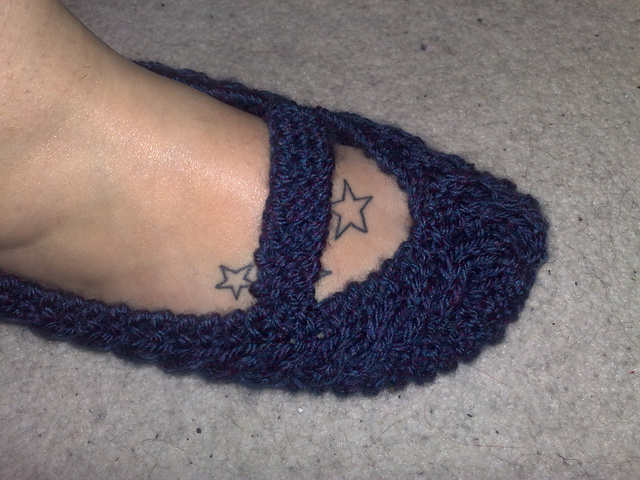 Cable slippers