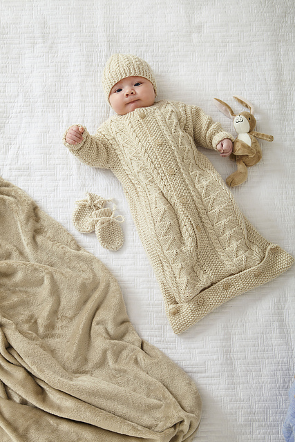 6214 Sleeping bag, Sweater, Hats and Mittens