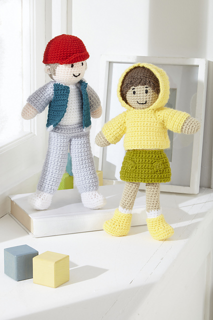 9190 Crocheted Dolls