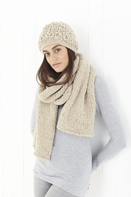5540 Cowl, Scarf, Wrap, Hats, Blanket and Cushion