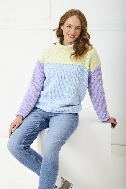 6393 Sweater and Hooded Top