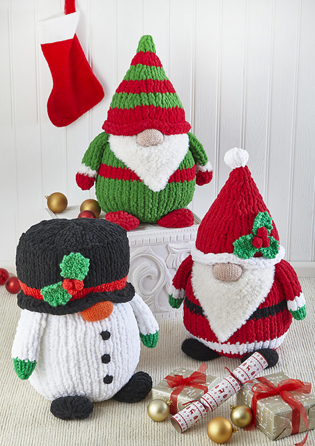 9235 Christmas Gonks