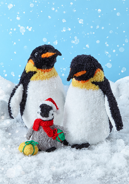BKXMAS13 Emperor Penguins
