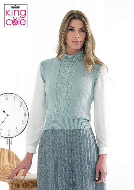 4132 Top and Sweater