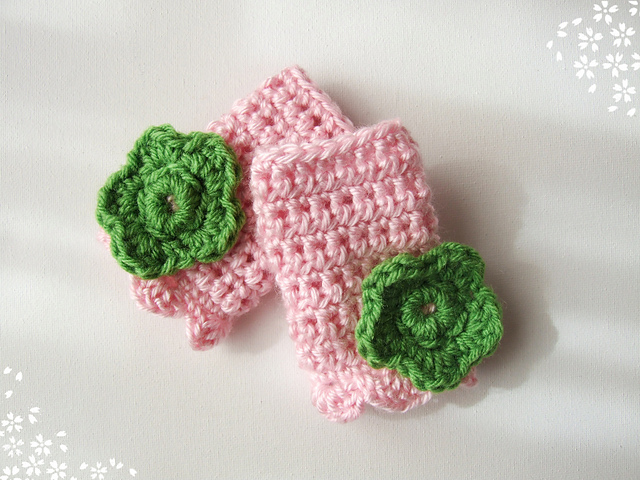 Children's Fingerless Gloves with Applique Flower