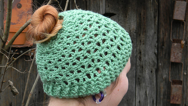 Lacy & Pretty Messy Bun Hat