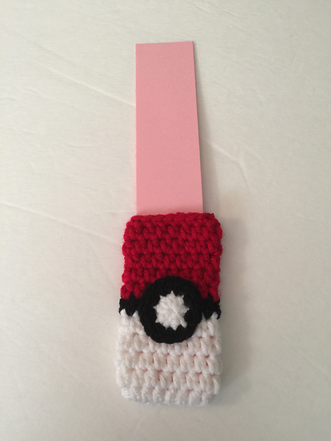 Pokemon Ball Ice Pop Cozy