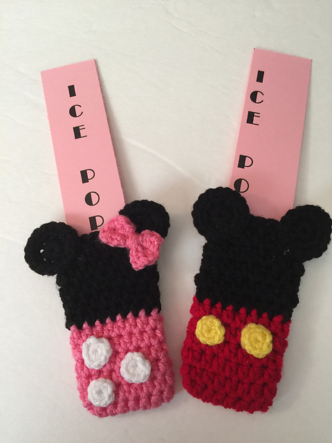 Mickey/ Minnie Otter Pop Cozy