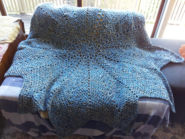 Simple and soft throw